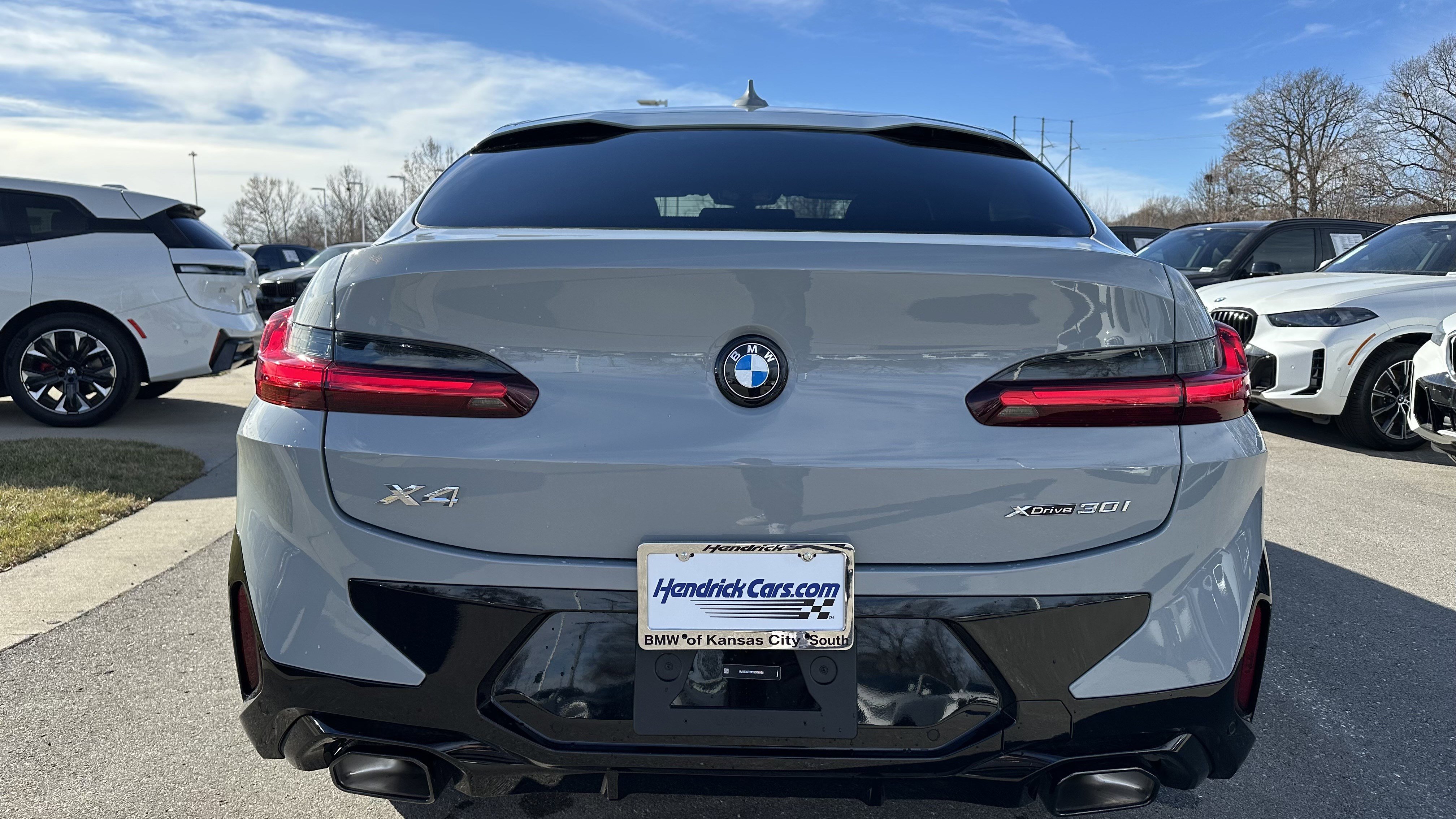 Used 2025 BMW X4 xDrive30i w/ Premium Package image 9