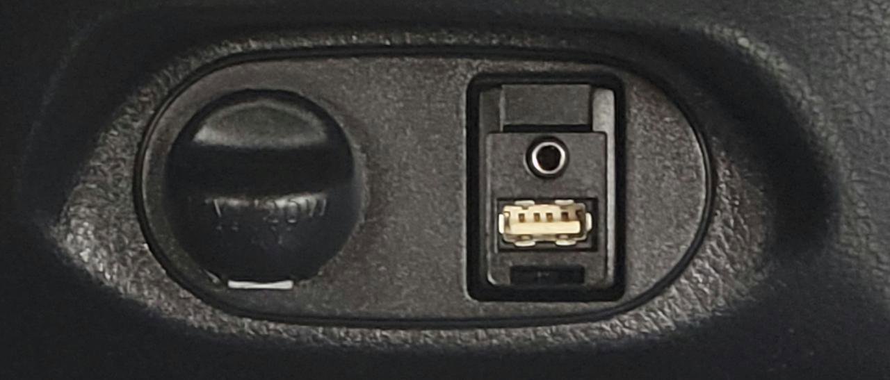 Used 2016 Toyota Yaris L FWD image 13