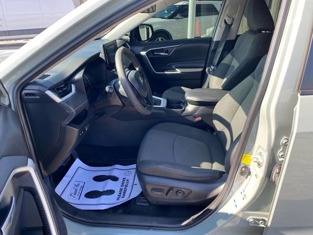 Used 2021 Toyota RAV4 XLE image 11