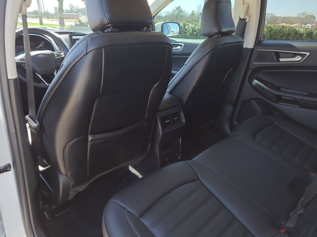 Used 2021 Ford Edge SEL w/ Convenience Package image 10