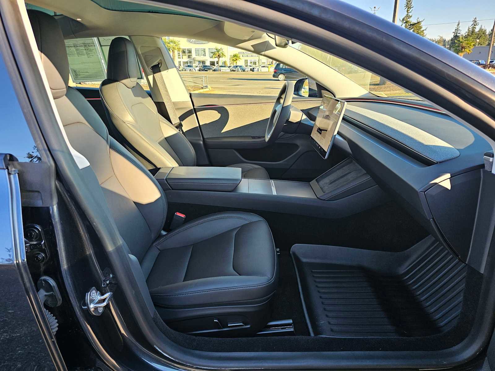 Used 2024 Tesla Model 3 Standard Range image 11