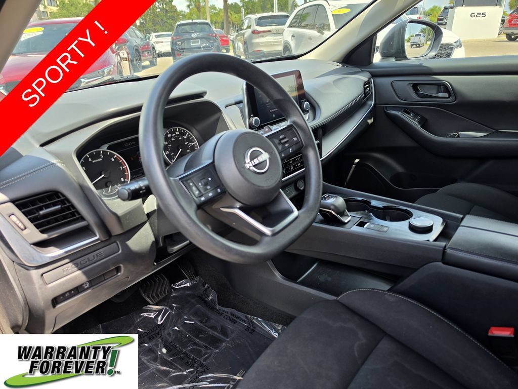 Used 2024 Nissan Rogue S AWD/4WD image 15