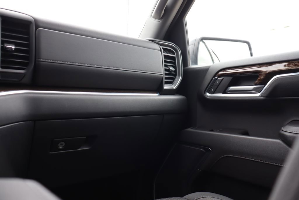 Used 2024 GMC Sierra 1500 Elevation image 40