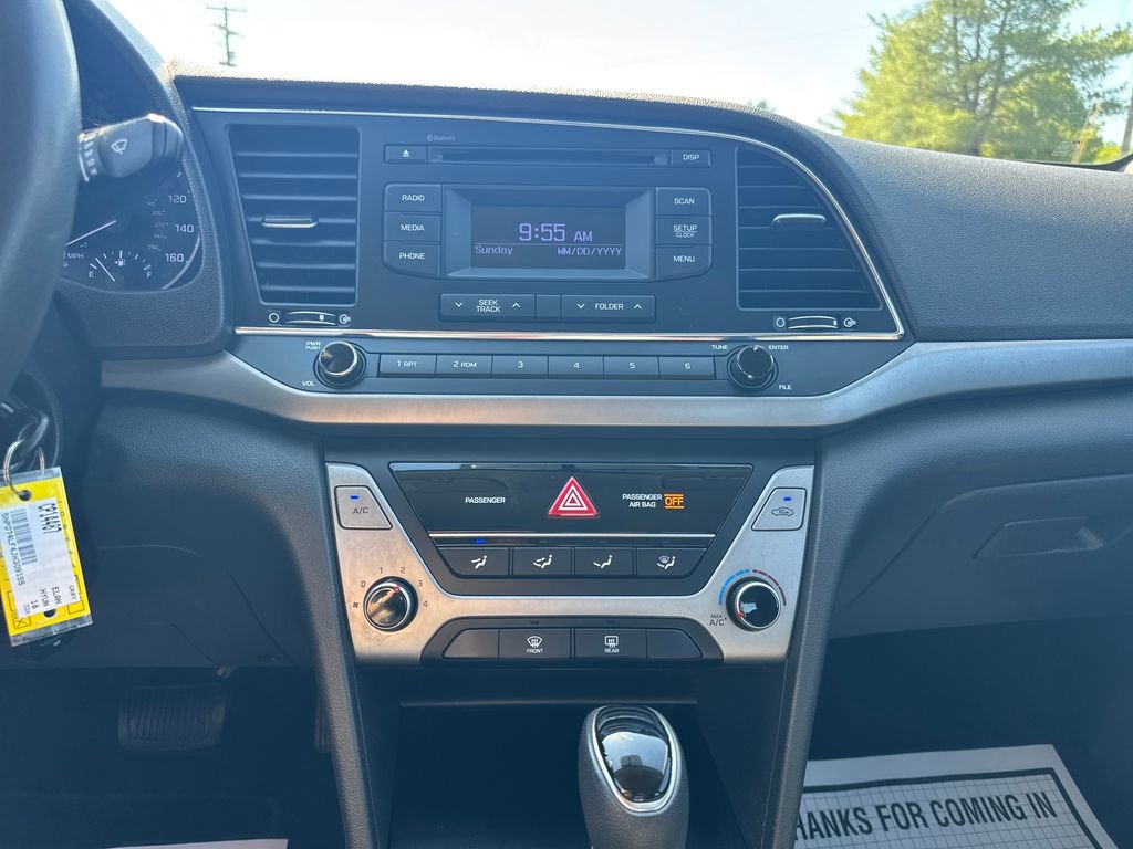 Used 2018 Hyundai Elantra SE FWD image 19