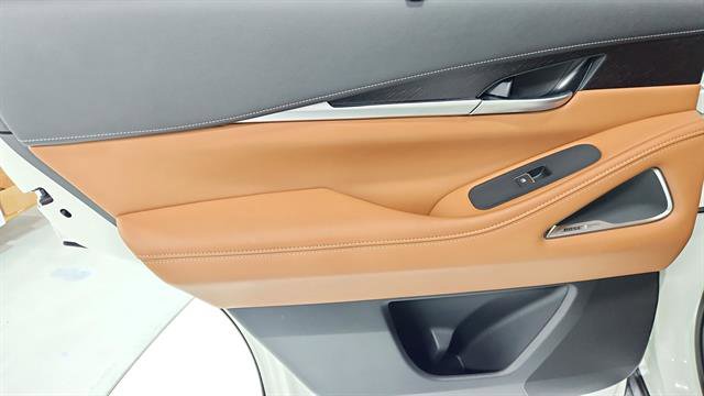 Used 2025 INFINITI QX60 Sensory w/ Vision Package image 24