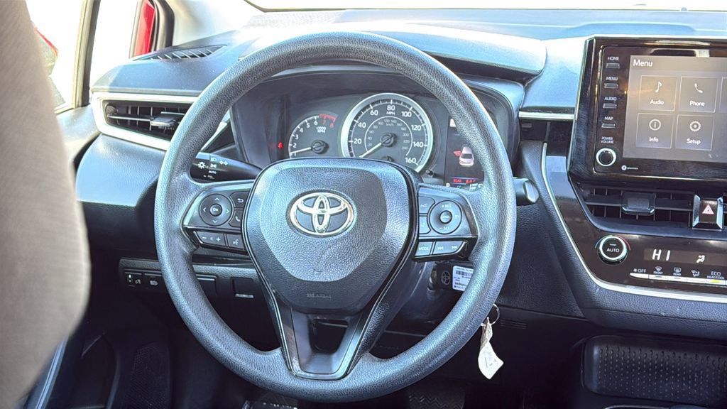 Used 2022 Toyota Corolla LE image 16