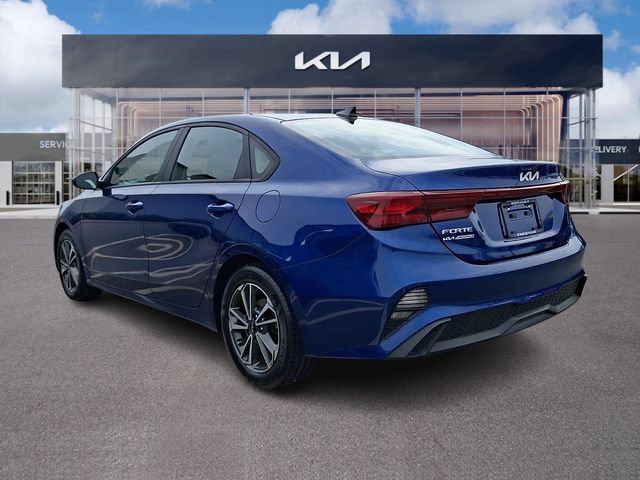 Used 2023 Kia Forte LXS FWD image 4