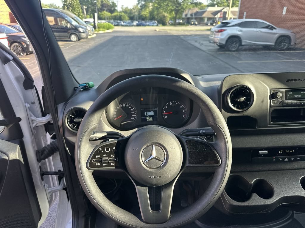 Used 2023 Mercedes-Benz Sprinter 1500 image 11
