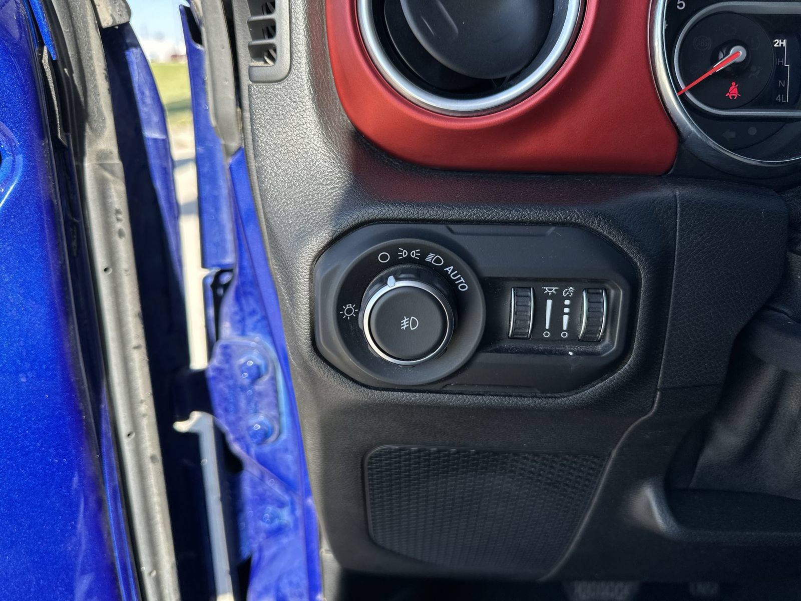 Used 2018 Jeep Wrangler Unlimited Rubicon AWD/4WD image 18
