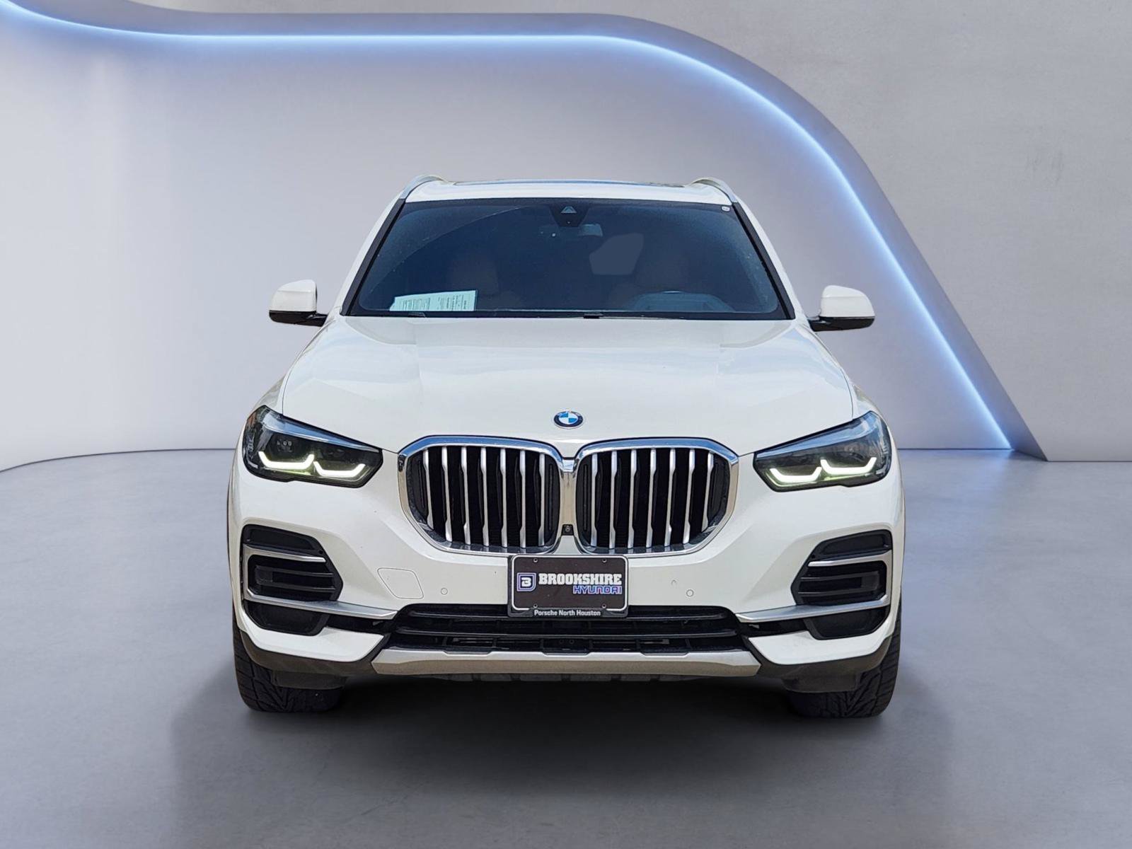Used 2023 BMW X5 sDrive40i RWD image 2