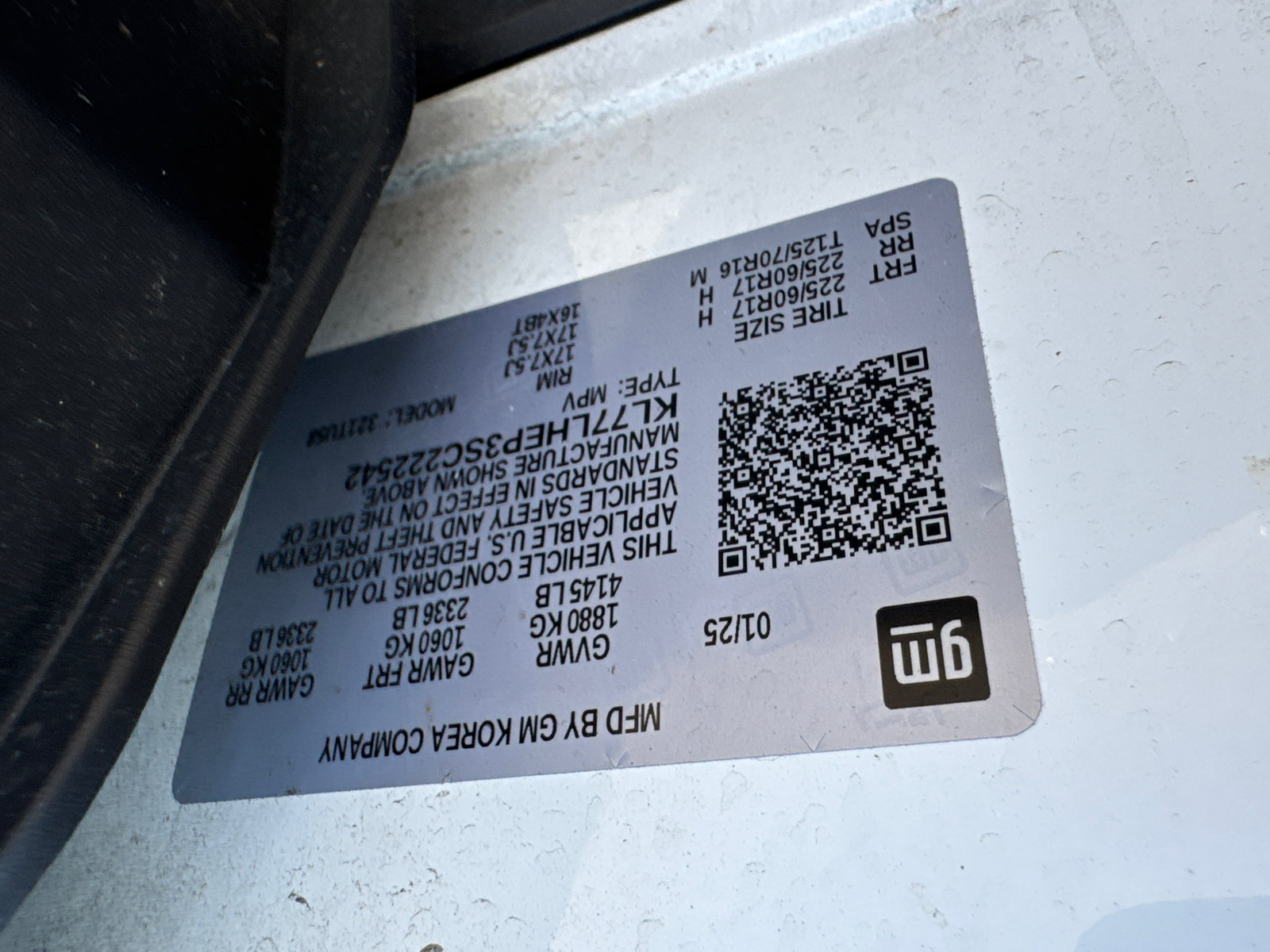 Used 2025 Chevrolet Trax LT FWD image 29