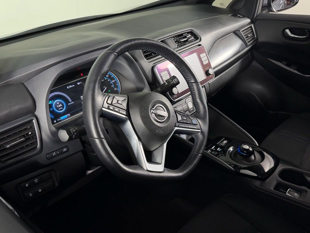 Used 2025 Nissan Leaf SV Plus image 16