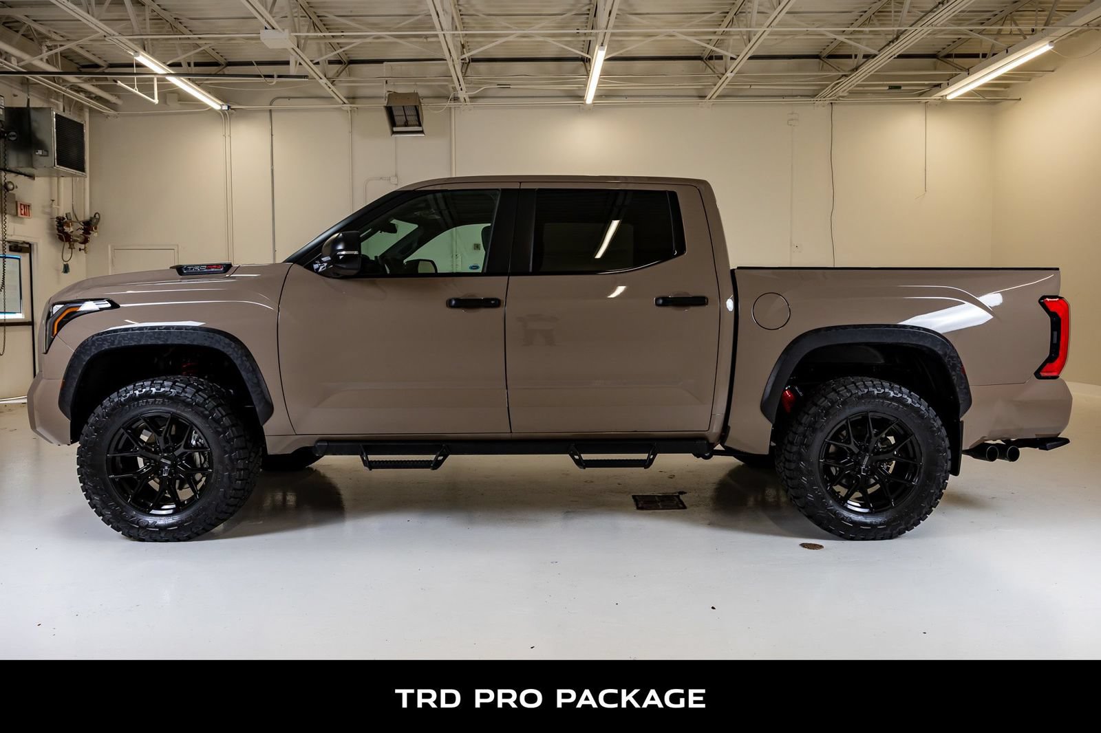 Used 2025 Toyota Tundra TRD Pro AWD/4WD image 6