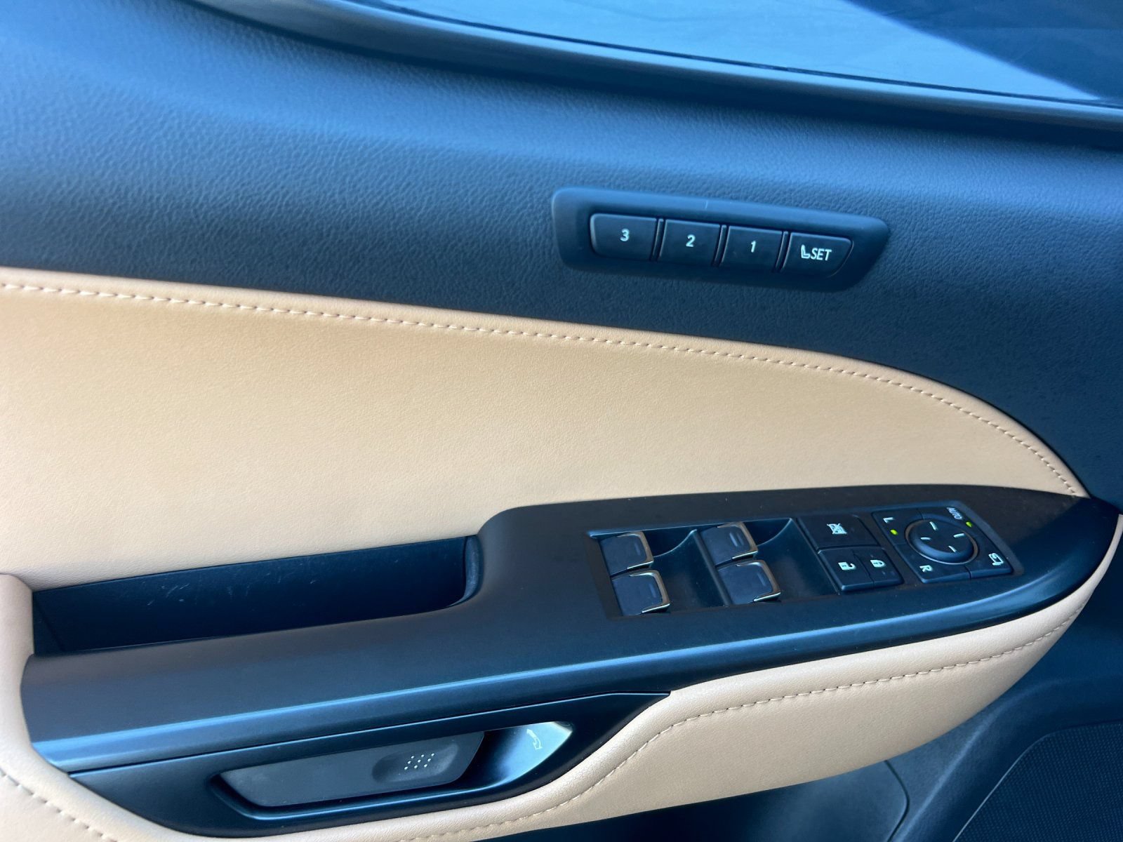 Used 2025 Lexus NX 350h AWD w/ Accessory Package (Z2) image 10