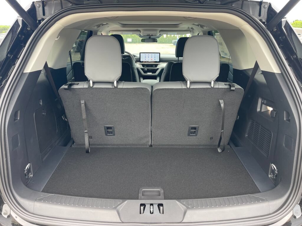 New 2026 Ford Explorer Active w/ Active Comfort Package AWD/4WD image 22