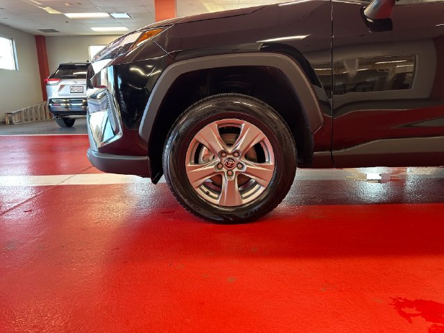 Certified 2025 Toyota RAV4 XLE AWD/4WD image 28