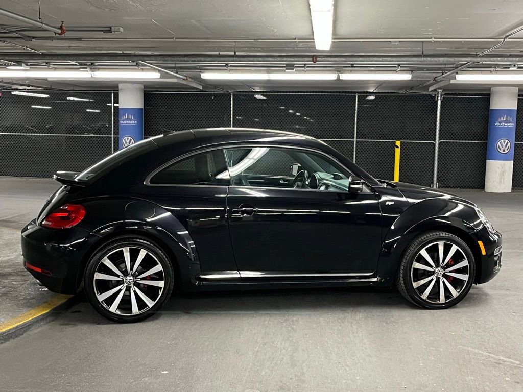 Used 2014 Volkswagen Beetle R-Line image 31