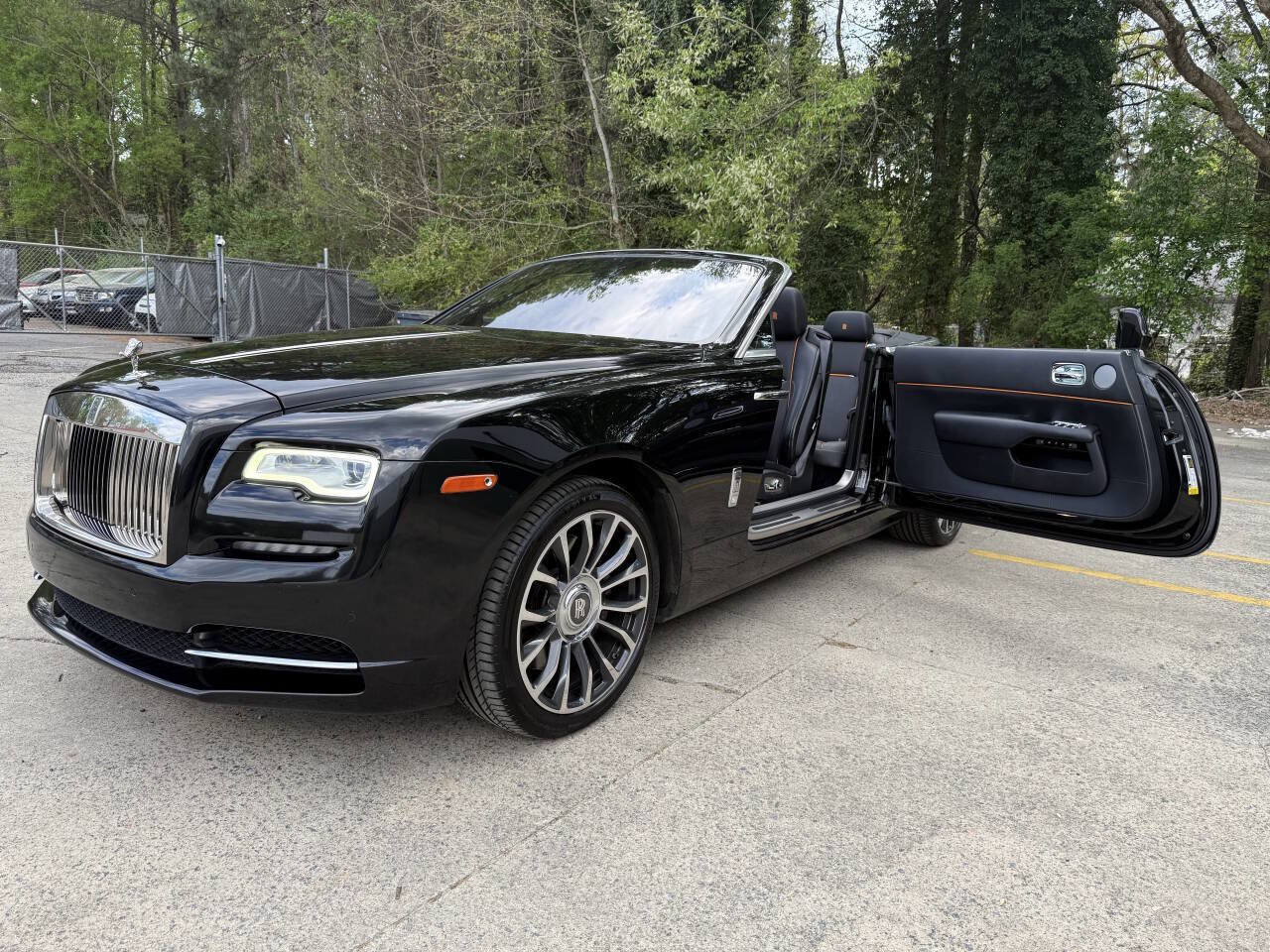 Used 2018 Rolls-Royce Dawn image 16