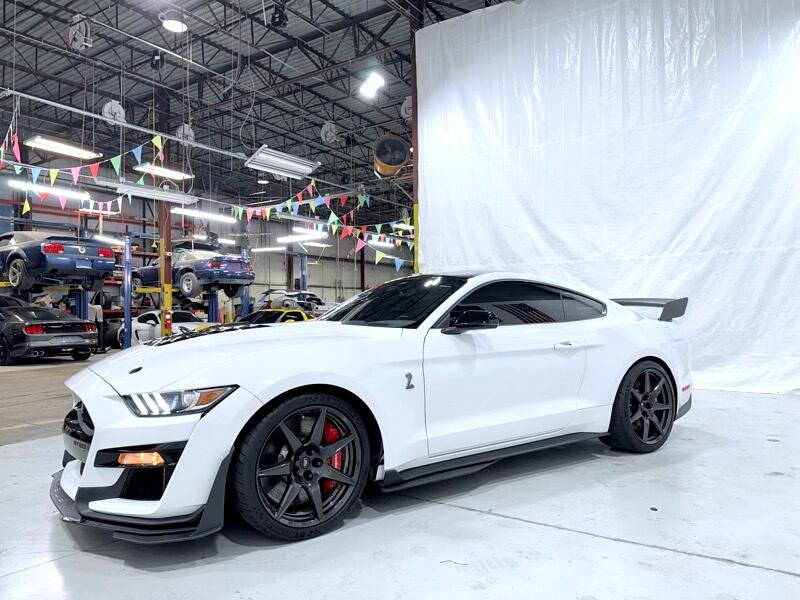 Used 2021 Ford Mustang Shelby GT500 w/ Carbon Fiber Track Pack image 7