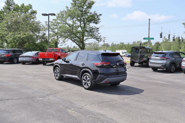 Used 2021 Nissan Rogue SV AWD/4WD image 5