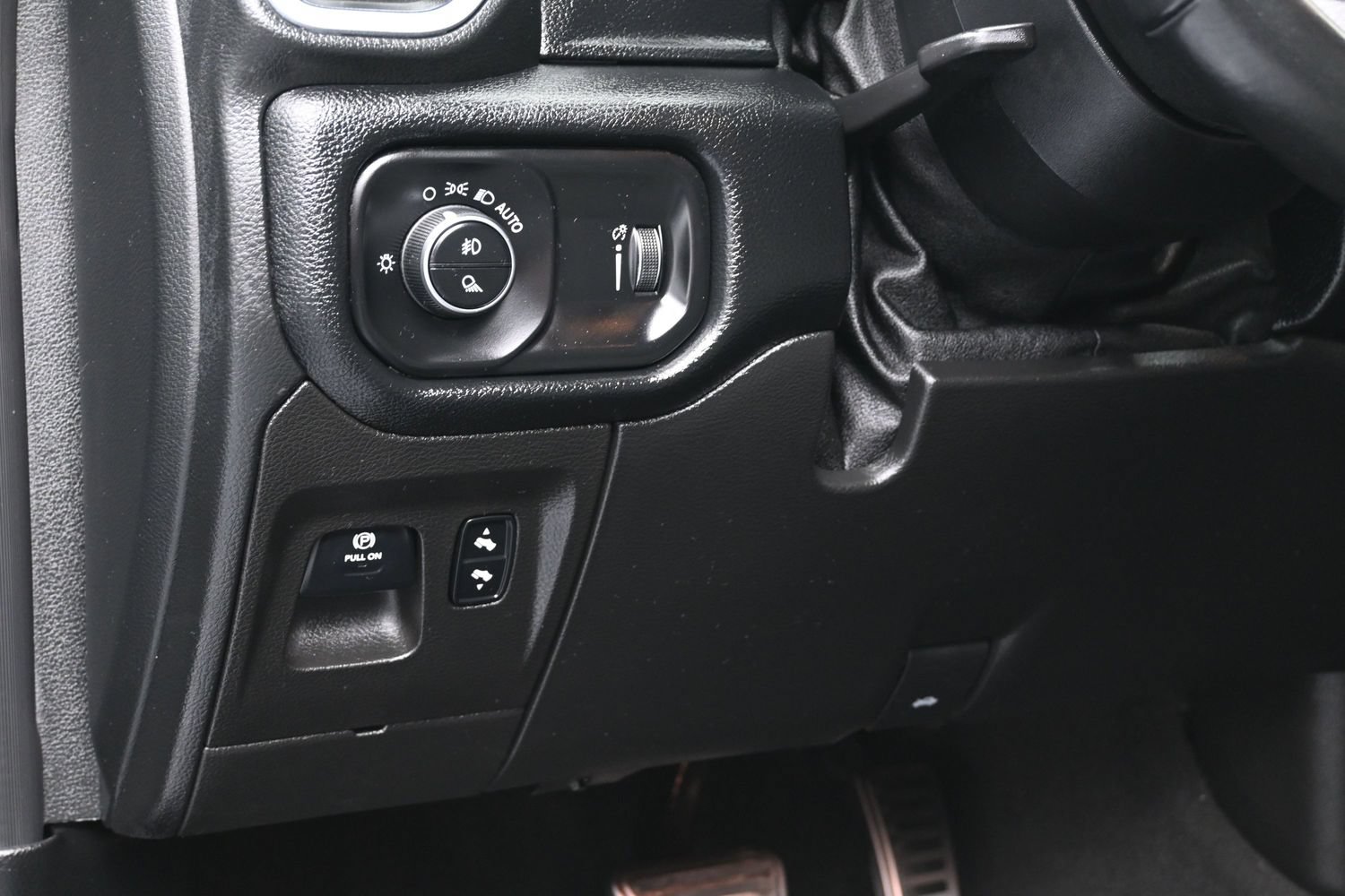 Used 2020 RAM 1500 Big Horn RWD image 23