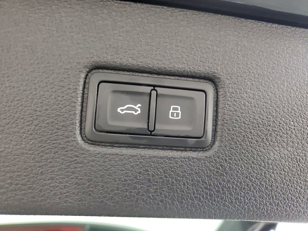 Used 2023 Audi Q7 2.0T Premium w/ Convenience Package image 10