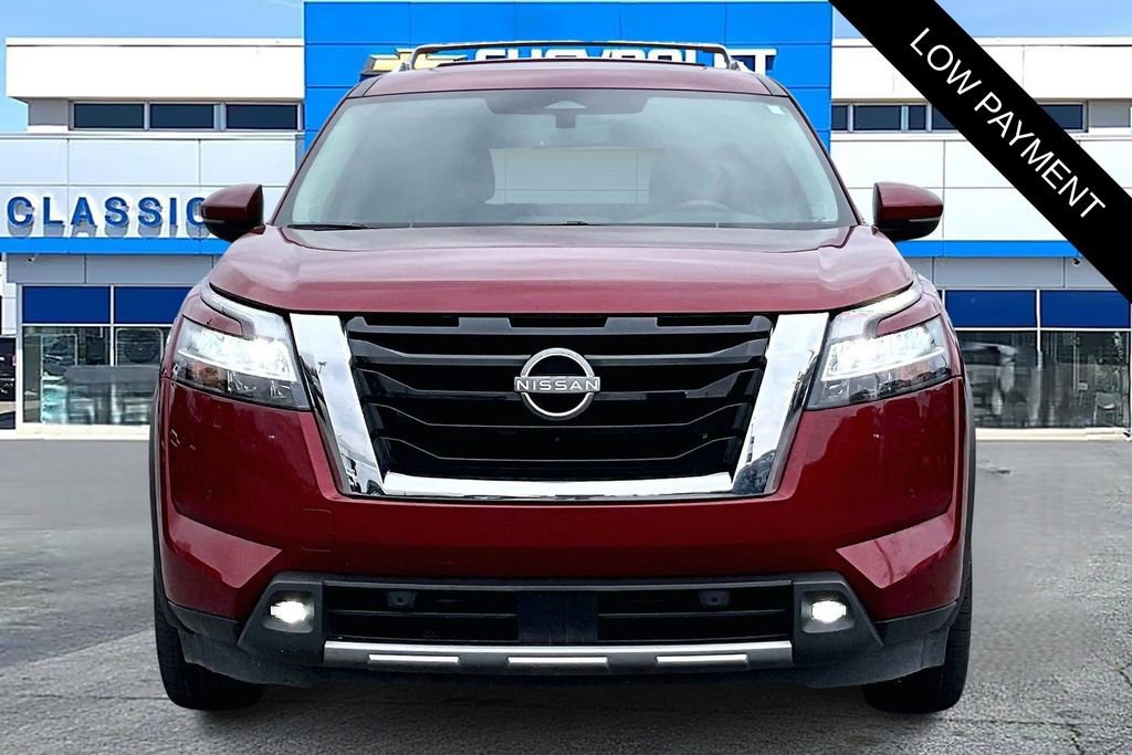 Used 2023 Nissan Pathfinder SL w/ SL Premium Package image 2