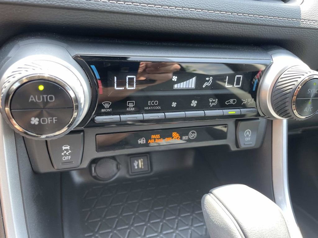 Used 2023 Toyota RAV4 XLE FWD image 20