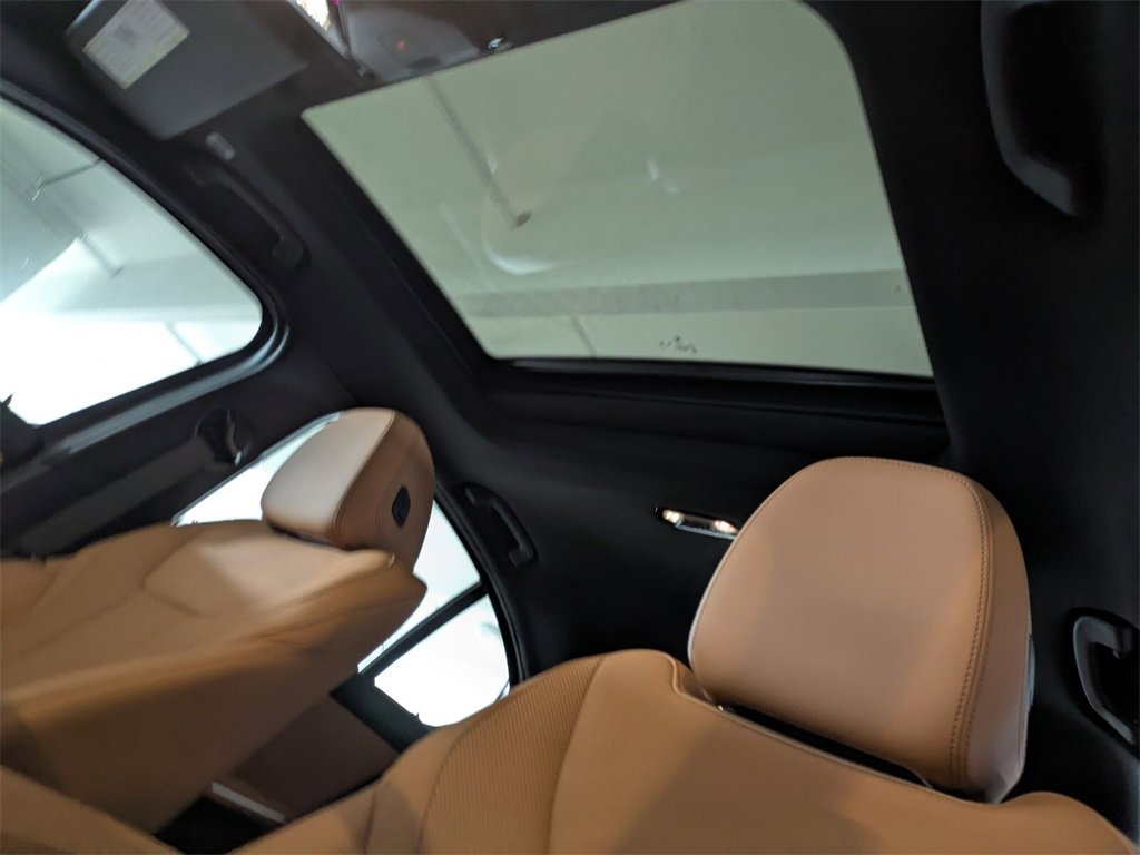 New 2026 BMW 330i Sedan image 9