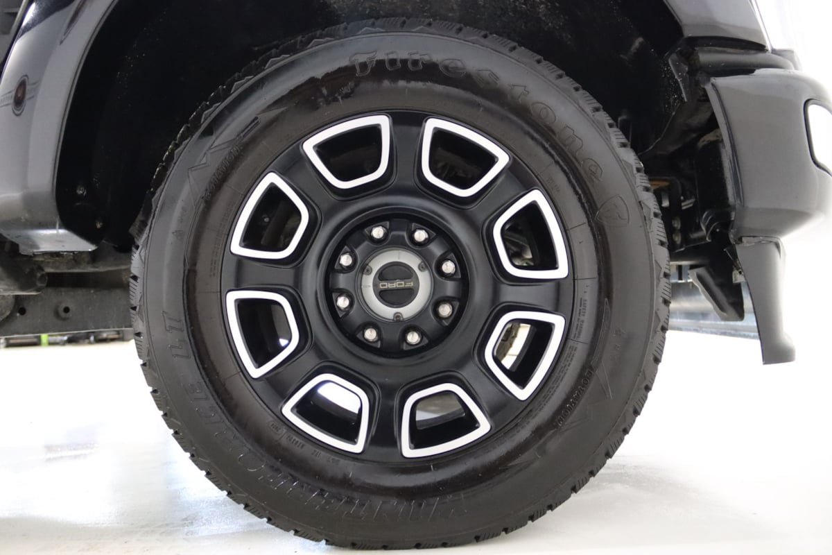 Used 2023 Ford F250 Platinum w/ FX4 Off-Road Package AWD/4WD image 89