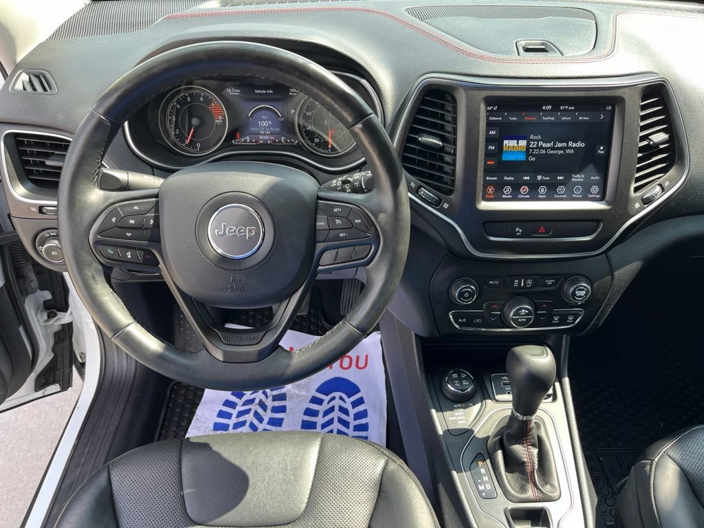 Used 2019 Jeep Cherokee Trailhawk AWD/4WD image 8