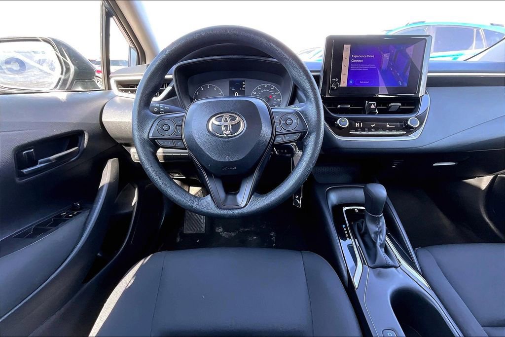 Used 2025 Toyota Corolla LE image 8