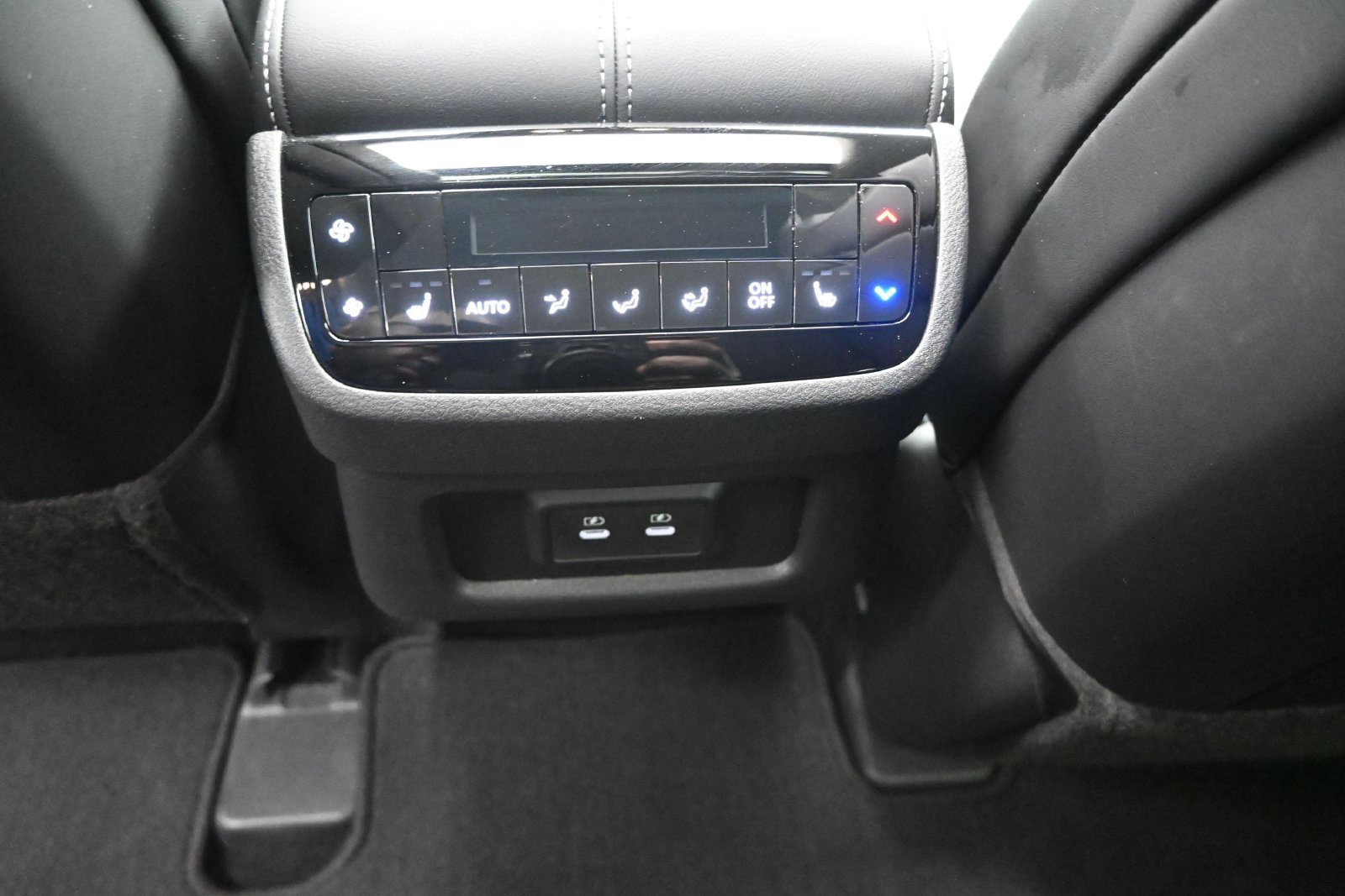 Used 2026 INFINITI QX60 Luxe w/ Cargo Package FWD image 19