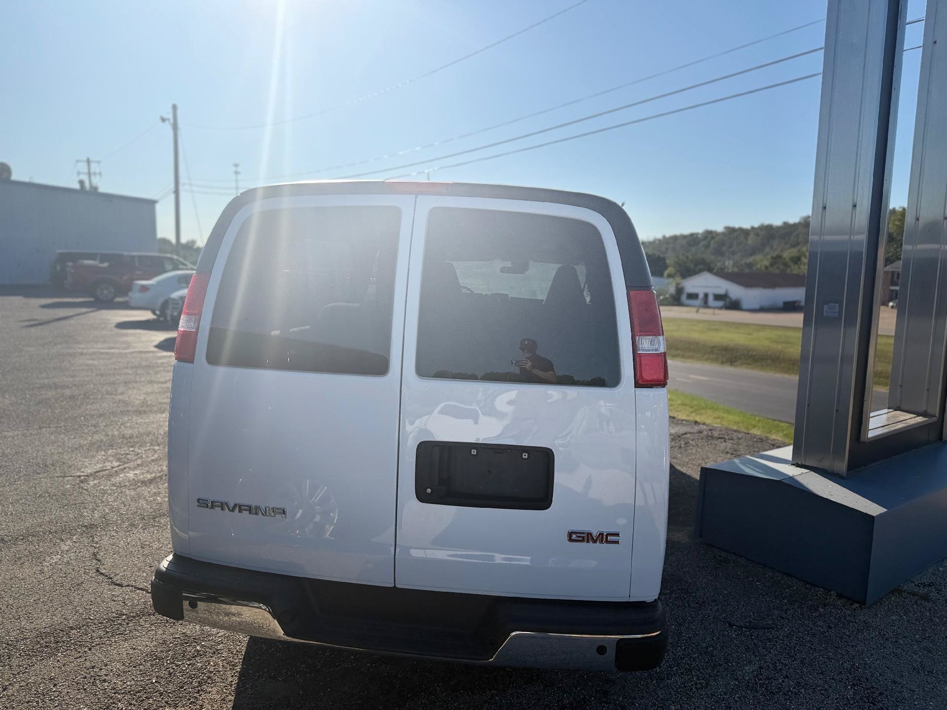 Used 2025 GMC Savana 3500 LT w/ LT Preferred Equipment Group RWD image 5
