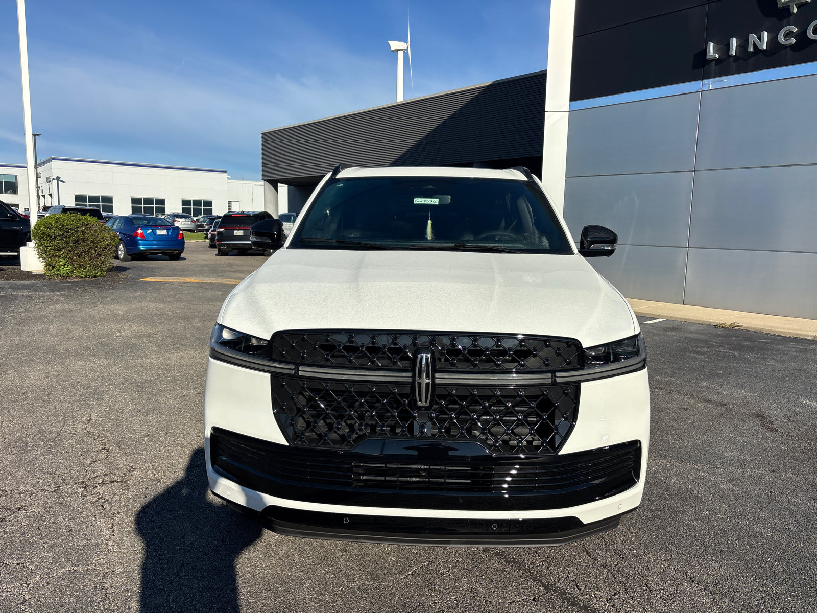 New 2027 Lincoln Navigator L Reserve w/ Jet Appearance Package AWD/4WD image 2