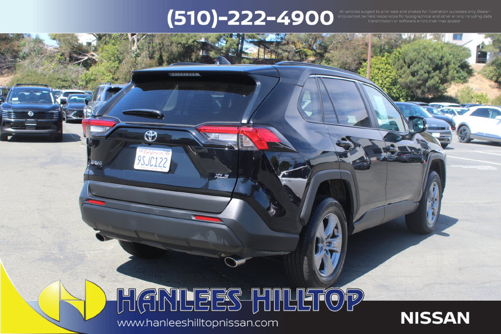 Used 2025 Toyota RAV4 XLE FWD image 7