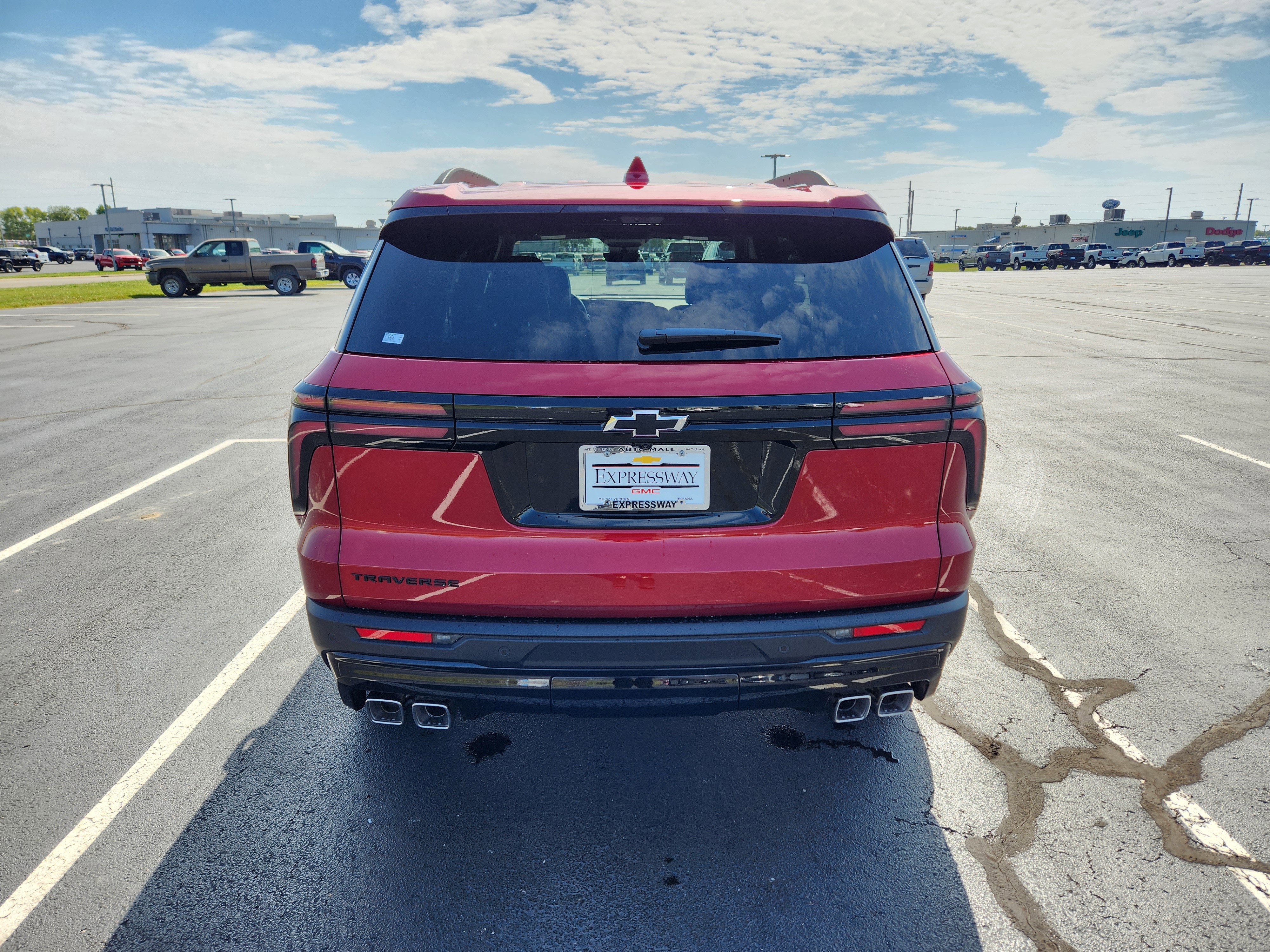 New 2026 Chevrolet Traverse LT w/ Midnight/Sport Edition image 4