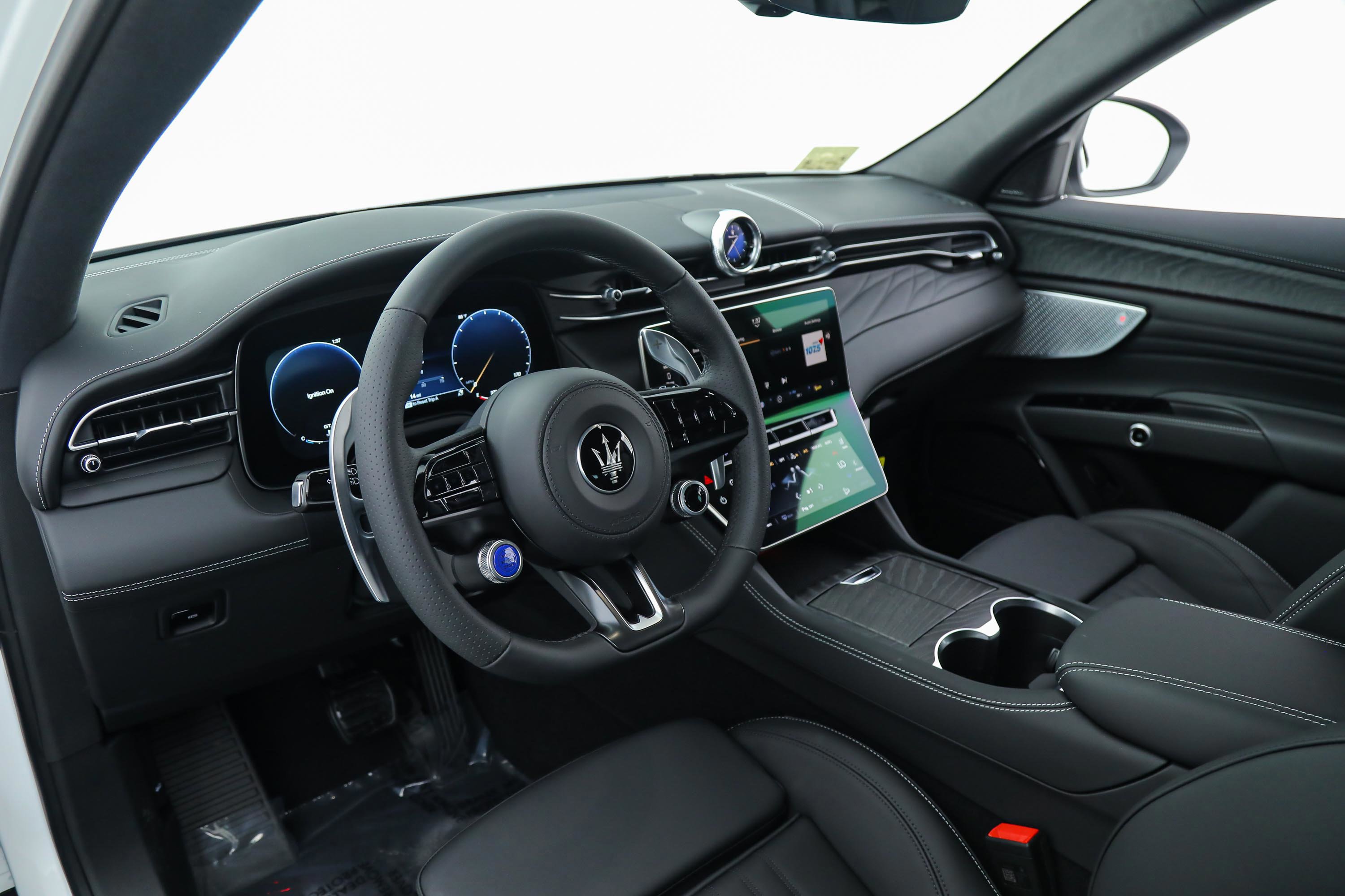 New 2025 Maserati Grecale GT image 16