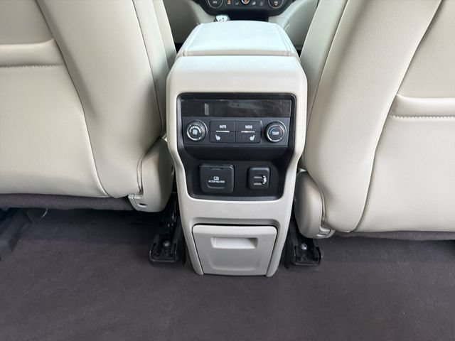 Used 2019 GMC Acadia Denali w/ Technology Package FWD image 23
