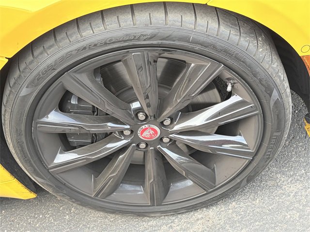 Used 2021 Jaguar F-TYPE R image 4