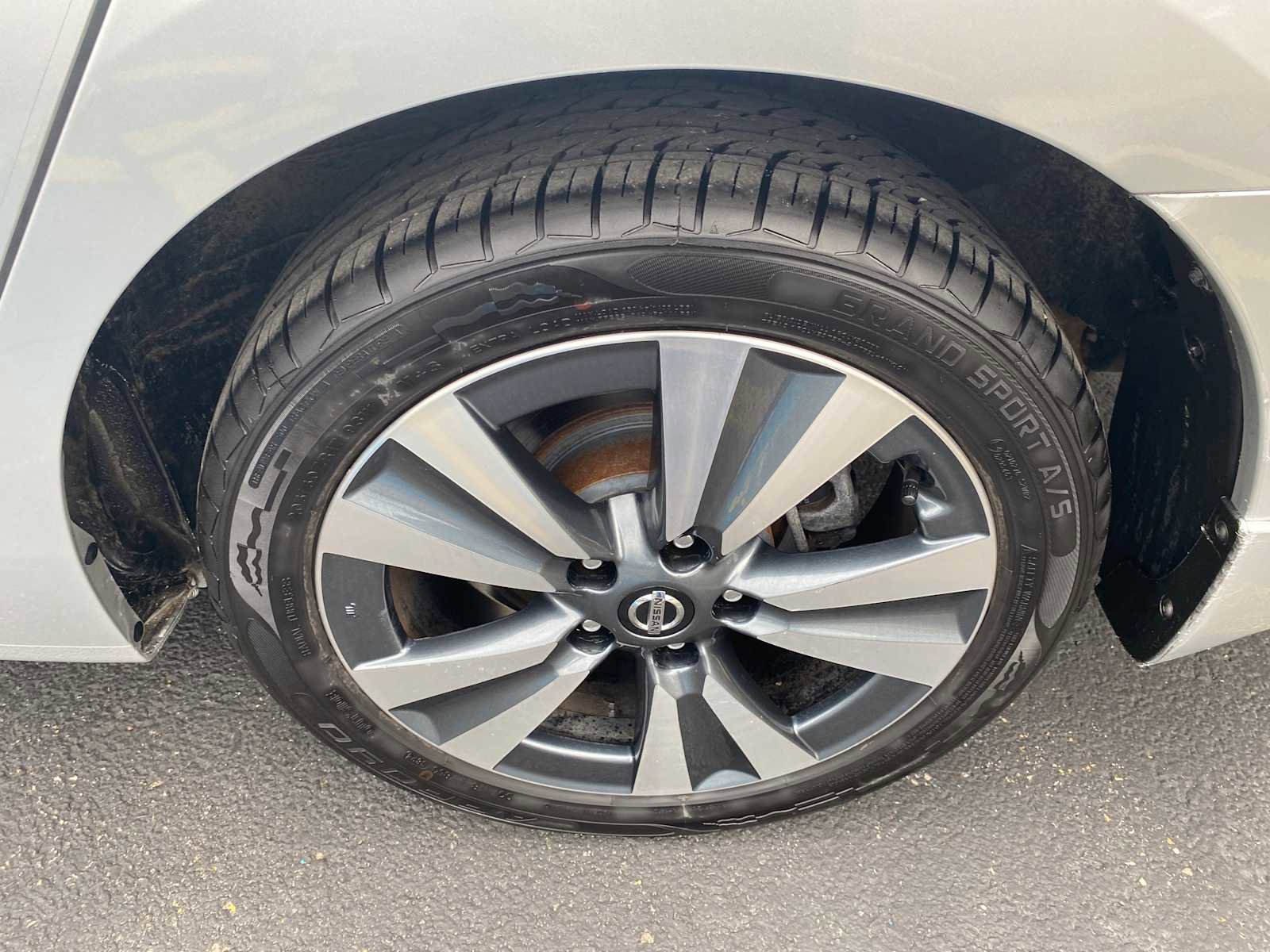 Used 2019 Nissan Sentra SV w/ Special Edition Package FWD image 40