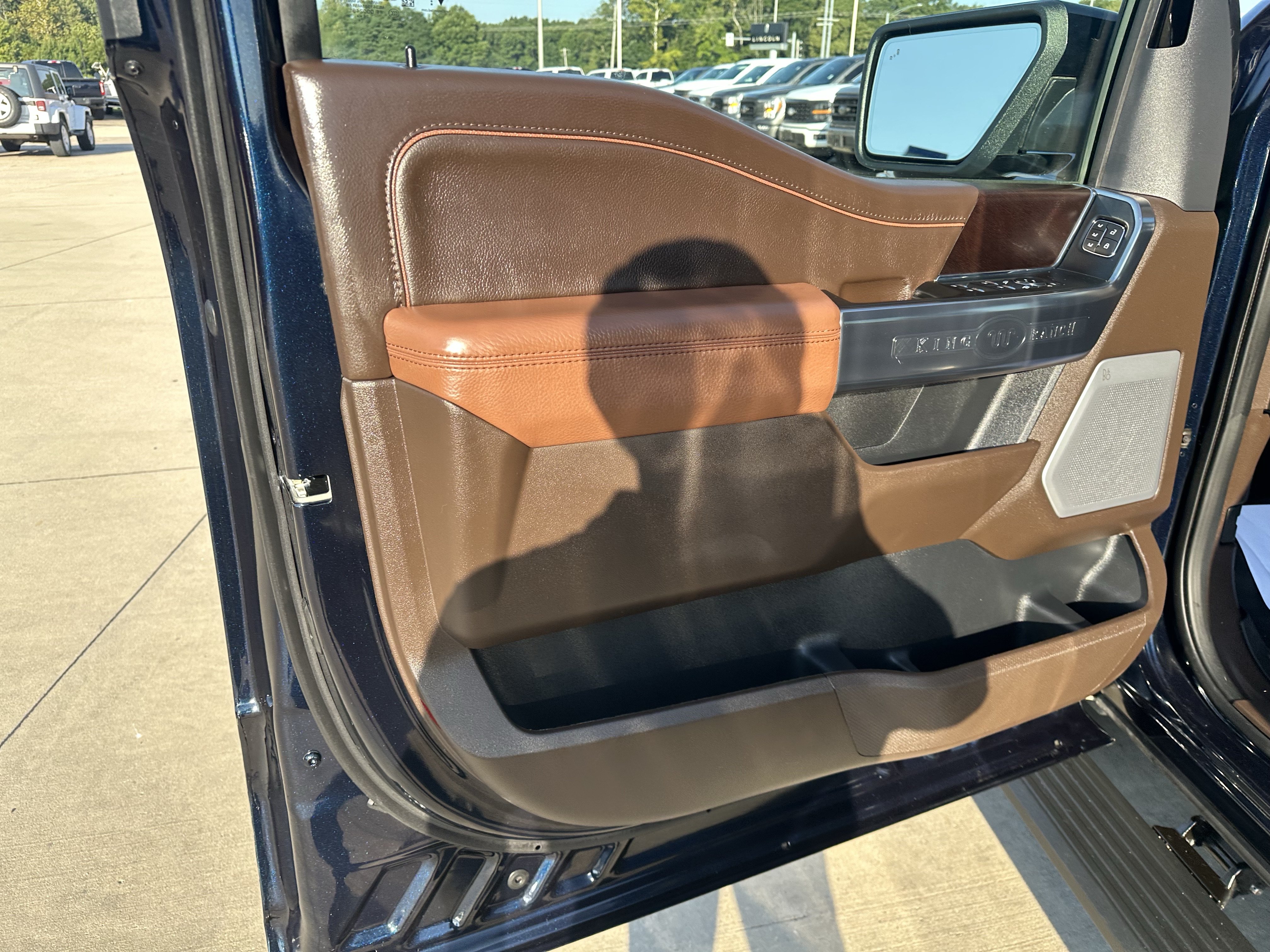 Used 2025 Ford F150 King Ranch w/ FX4 Off-Road Package AWD/4WD image 16