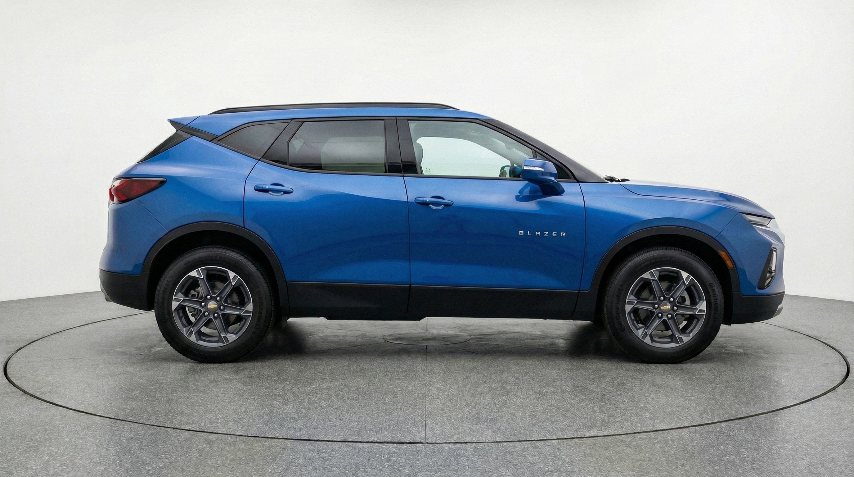 Used 2025 Chevrolet Blazer LT image 11