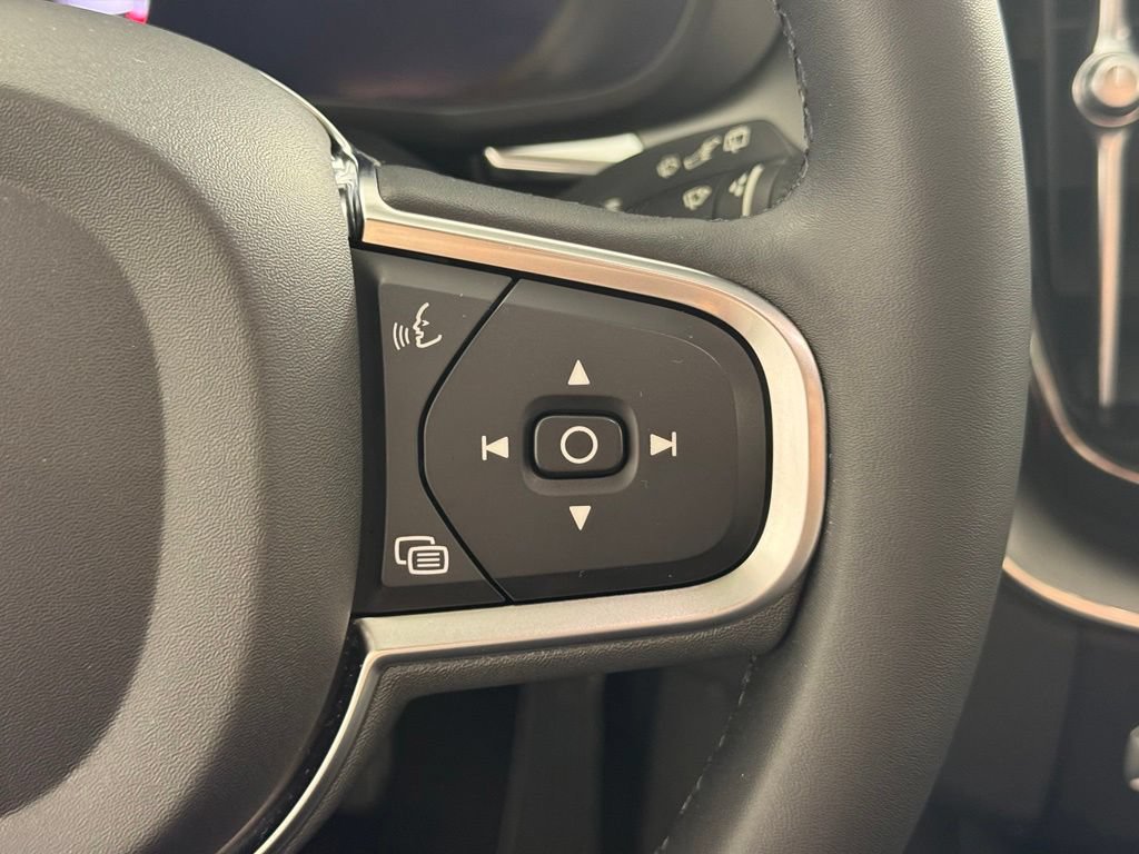 Certified 2024 Volvo XC60 B5 Core w/ Climate Package AWD/4WD image 29