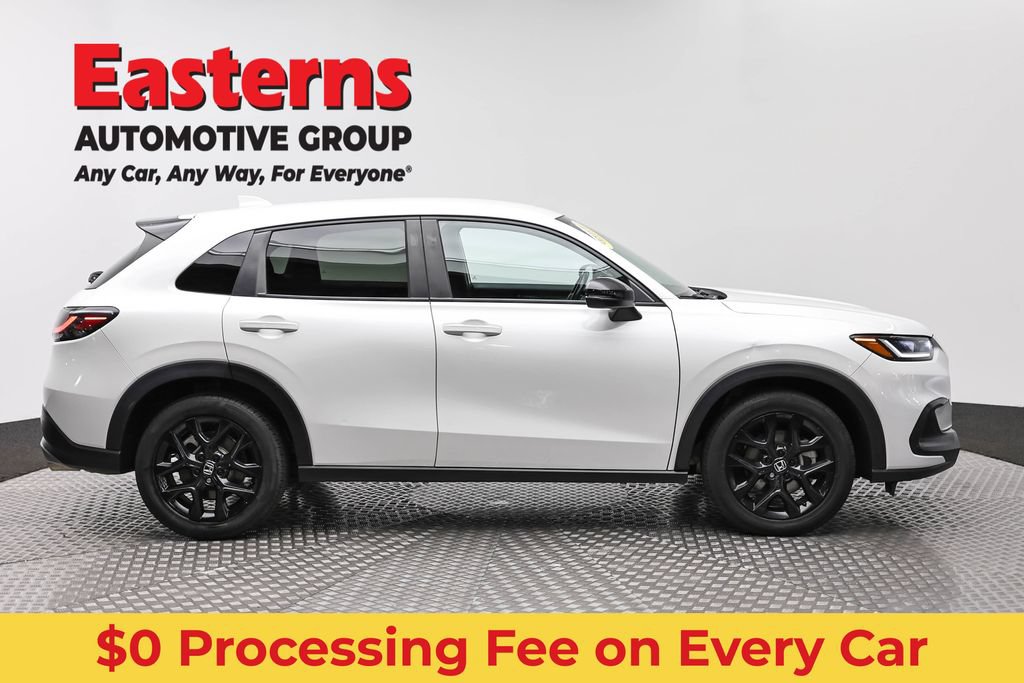 Used 2023 Honda HR-V Sport image 4