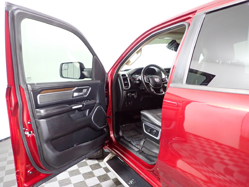 Used 2021 RAM 1500 Laramie AWD/4WD image 18