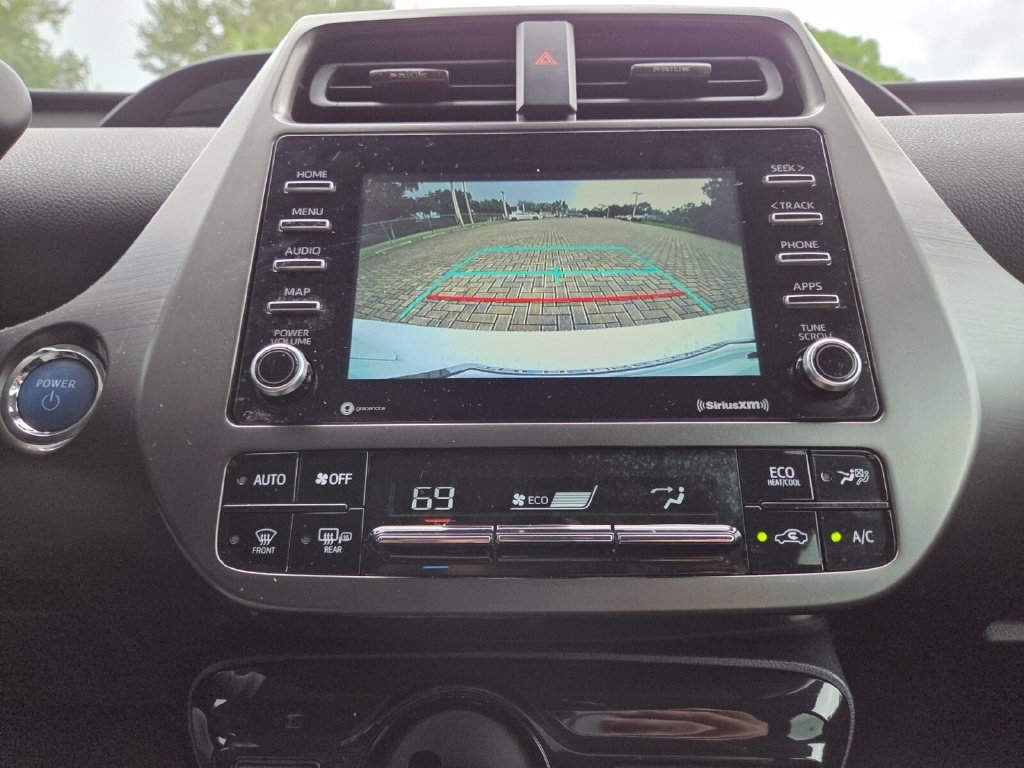 Used 2021 Toyota Prius FWD image 32