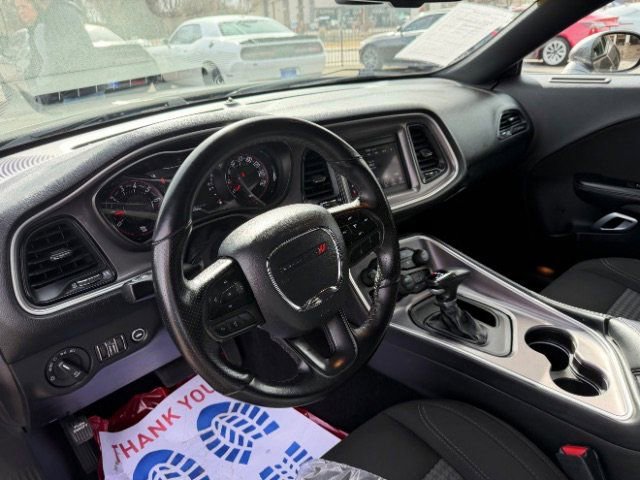 Used 2022 Dodge Challenger SXT w/ Blacktop Package image 31