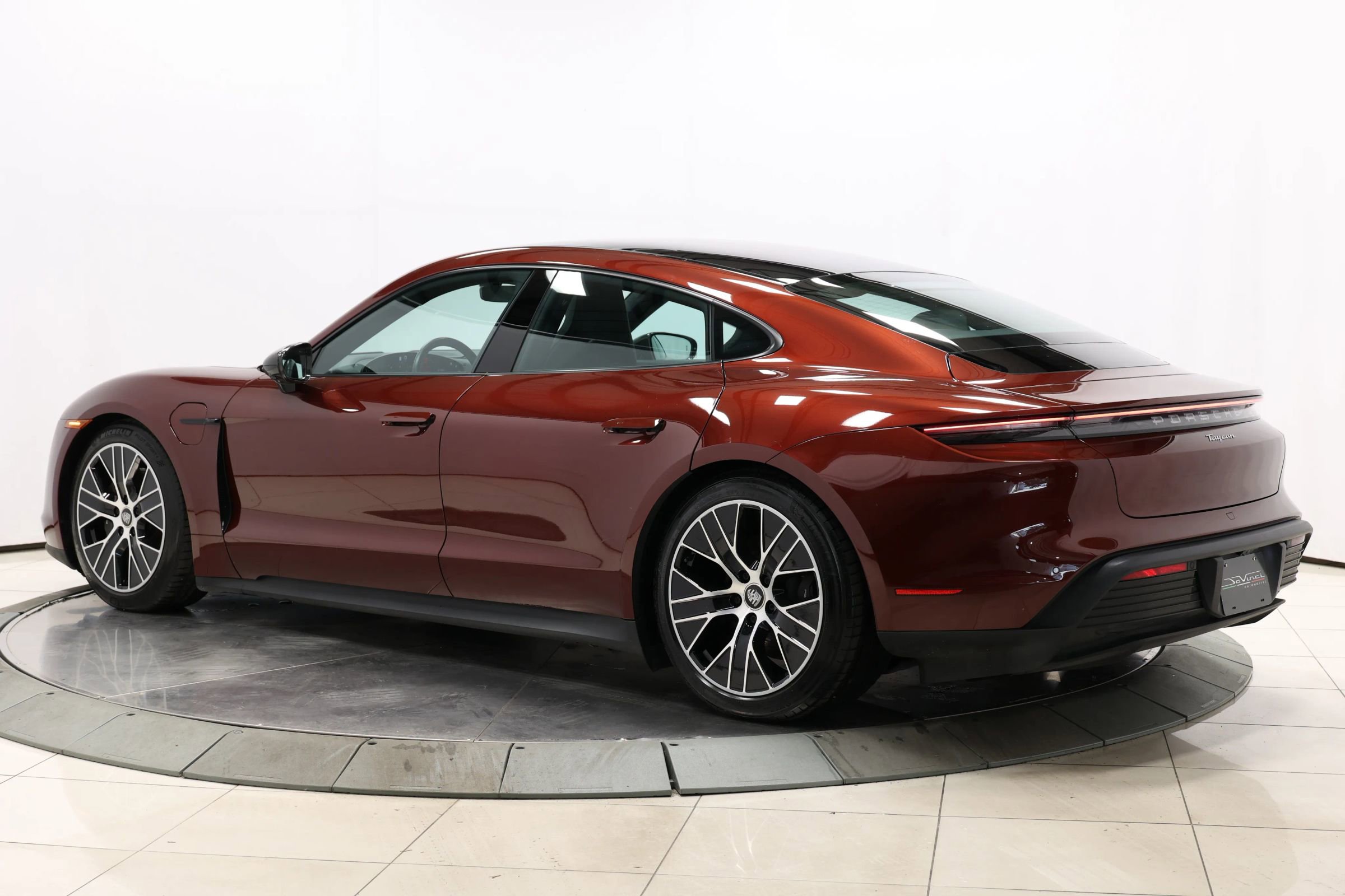 Used 2022 Porsche Taycan image 43