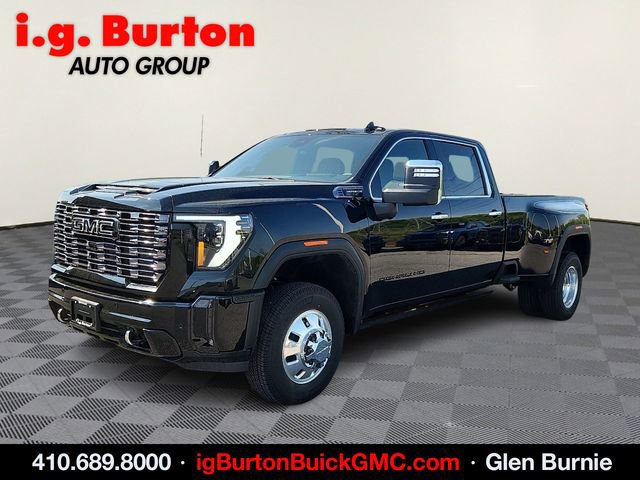 New 2026 GMC Sierra 3500 Denali Ultimate w/ LPO, Black Badging Package AWD/4WD image 2